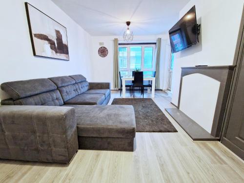 3 Bedroom Apartment near Broad Street and Fiveways