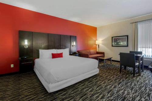 C Hotel by Carmen's, BW Premier Collection, Hamilton