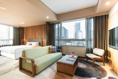 ホームホテル信義 (HOME HOTELーXINYI)高層階 フレッシュ・マーベラススイート