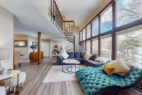 Mountainside Oasis in Avon, USA