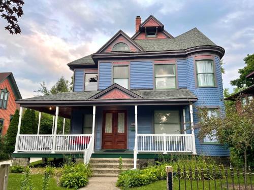 Art and Lodging in South Bend, USA