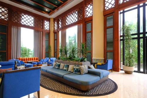 Lobby, Long Beach Garden Hotel and Pavilions in Wongamat Beach
