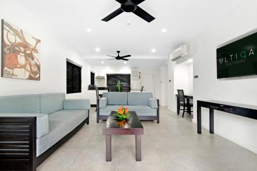 sala de TV, ULTIQA Fiji Palms Beach Resort in Puerto del Pacífico