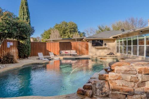Stylish 4Beds 3xBaths Home With Heated Pool & Spa in Plano, USA