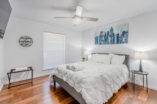 Stylish 4Beds 3xBaths Home With Heated Pool & Spa in Plano, USA