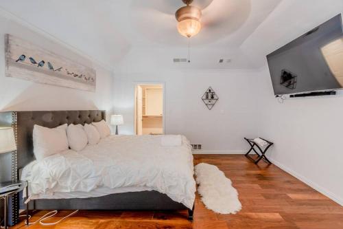 Stylish 4Beds 3xBaths Home With Heated Pool & Spa in Plano, USA