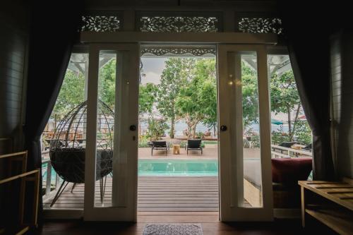 Facilities, Mambo Beach Resort in Nusa Penida