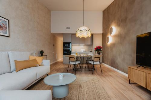 Petit Luxe Volta ÀTIC - Apartment - Terrassa