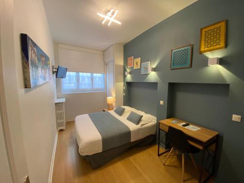 Double Room with Bath - Ground Floor