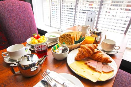 Castle Hotel - image 5