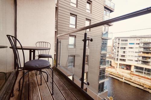 Deluxe City Modern Apt&Free Parking no Balcony, Leeds (Foto 8)