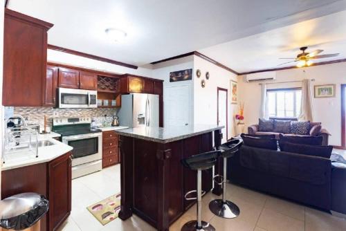 Loft - Sleeps 4 - Parking - Balcony, Kingston (foto 7)