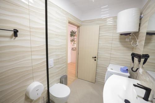Apollo Apartment by Holistay, Tirana (photo 10)