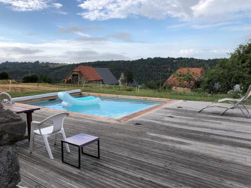 景觀, Maison typique Auvergnate, piscine et four à pain (Maison typique Auvergnate, piscine et four a pain) in 拉吉奧爾