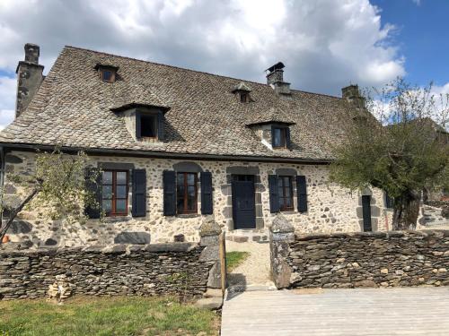 外部景觀, Maison typique Auvergnate, piscine et four à pain (Maison typique Auvergnate, piscine et four a pain) in 拉吉奧爾