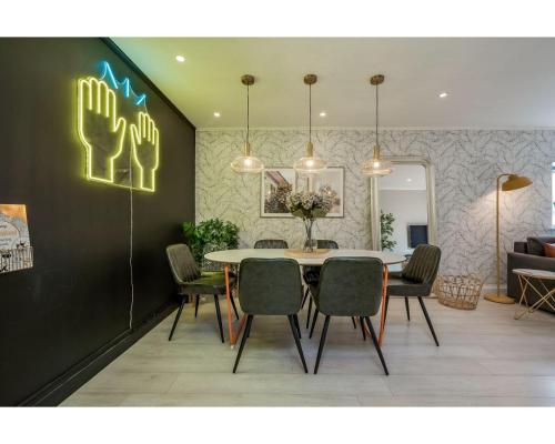 Central Belfast Apartments: Citygate - image 8