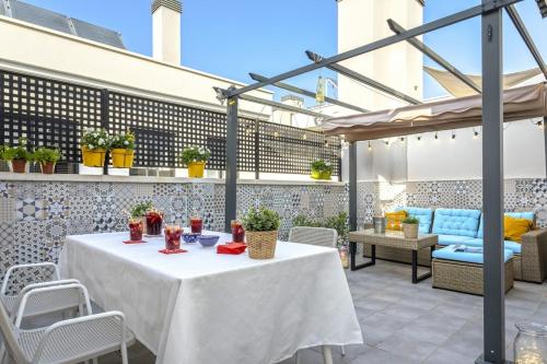 -MalagaSunApts- PrivateTerrace FreeParking Pool, Malaga