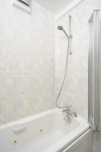 Best Location Oxford Str, Soho 2 Bedr, 3 Beds, 2 Bath, Londýn (fotografie 9)
