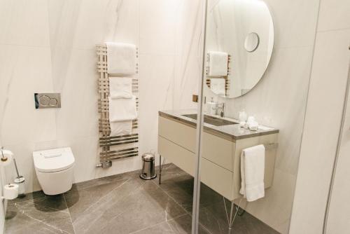 Maximilian Munich - image 10