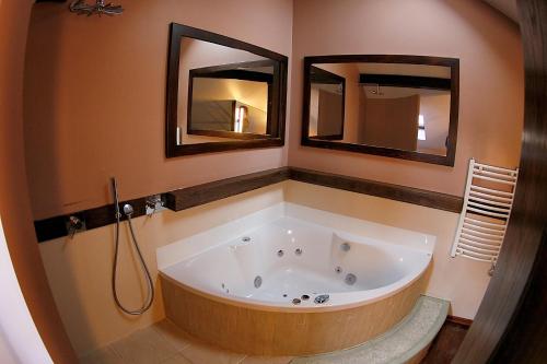 Krakow Jacuzzi Apartment, Kraków