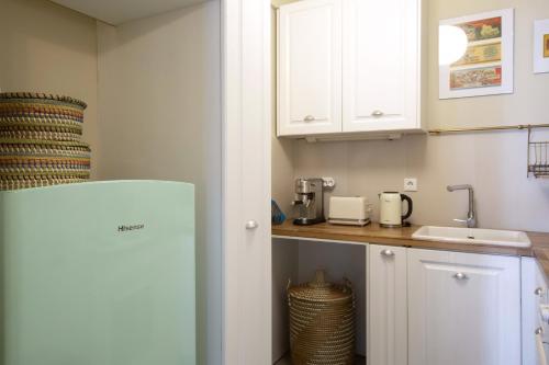 Little gem 2 mins from Acropolis Museum - image 8