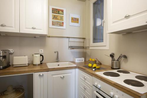 Little gem 2 mins from Acropolis Museum - image 14