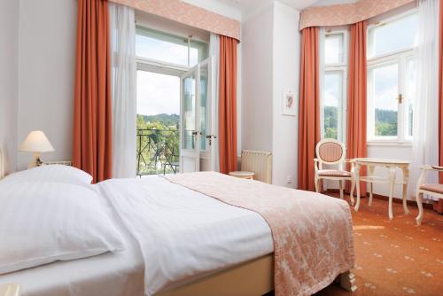 1 queen bed