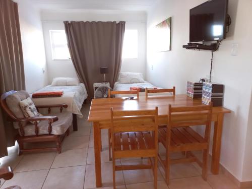 Come Home in Oudtshoorn Self-Catering Units