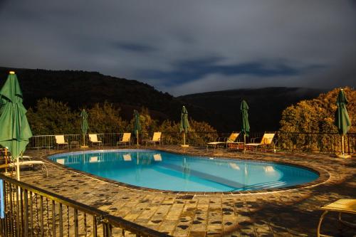 周邊環境, Mount Sheba Hotel and Rainforest in 彼格林斯里斯