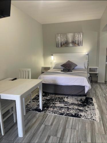 22 on Mirabel, Kempton Park
