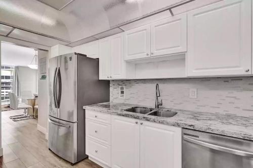 Amazing Apartment on hollywood beach TIDES in Hollywood, USA