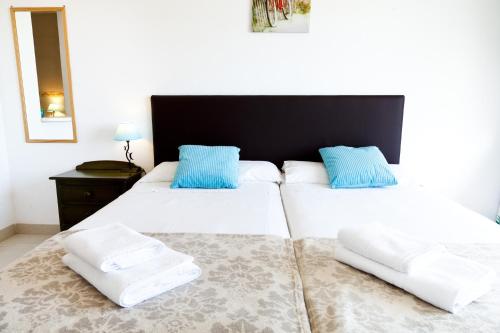 Studio with Sea View (2 Adults) image 10