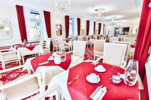 HELIOPARK Bad Hotel Zum Hirsch - image 13
