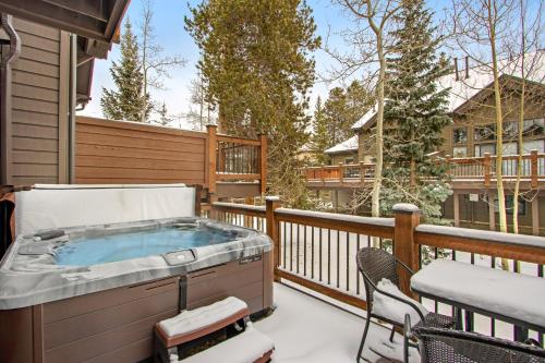 Warriors Mark Townhome 214 in Breckenridge, USA