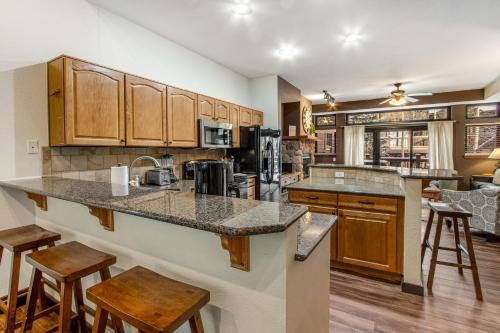 Warriors Mark Townhome 214 in Breckenridge, USA