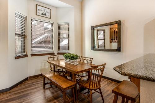 Warriors Mark Townhome 214 in Breckenridge, USA