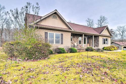 Cozy Home with Patio, 2 Mi to Dale Hollow Lake!