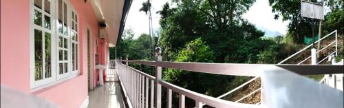 ระเบียง/ชานเรือน, ดริซเซิล แวลเลย์ (Drizzle Valley) in จิธิราปุรัม