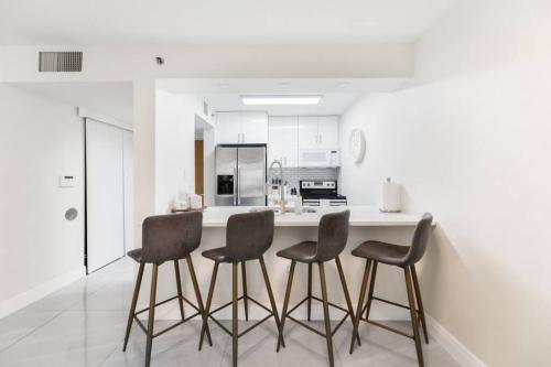 Fantastic 2/1 condo @Brickell with pool in Miami, USA