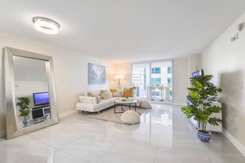 Fantastic 2/1 condo @Brickell with pool in Miami, USA