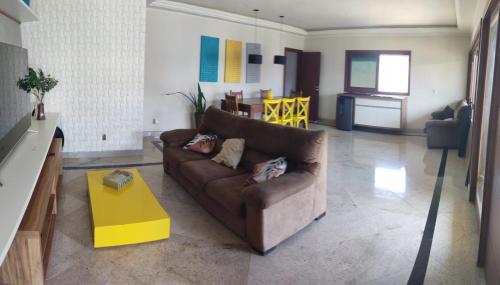 Linda casa com ar e piscina em Interlagos Vila Velha ES in 韋利亞鎮