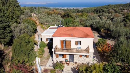 ทัศนียภาพภายนอกโรงแรม, Chaihoutes stone villa into Olive farm in Zia in แลมบิ