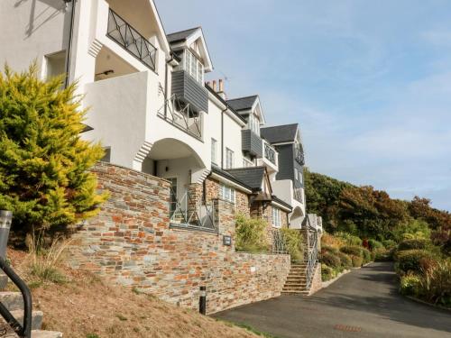 14 St Elmo Court - Salcombe