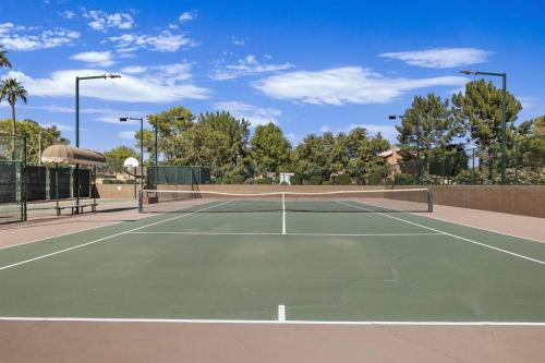 Studio on the Lake w/ Pool, Hot Tub & Tennis, Chandler (Foto 8)