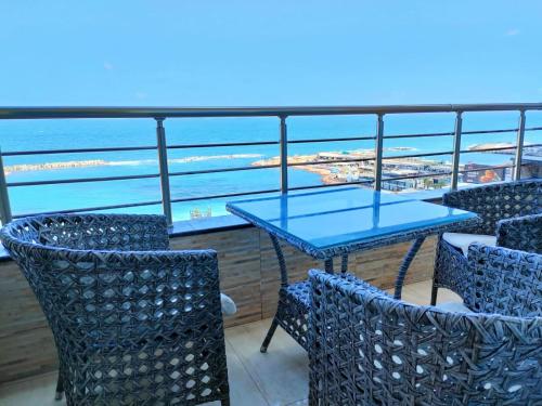 City Square - Brand New Luxury Apartment With Stunning Sea View