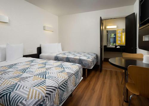 Double Room - Disability Access - Roll In Shower