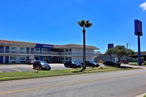 Motel 6-Corpus Christi, TX - East - North Padre Island