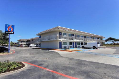 Motel 6-Corpus Christi, TX - East - North Padre Island