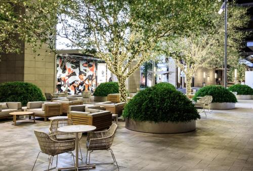 Nearby attraction, Holiday Inn Express Houston Galleria Area By IHG in Westchase