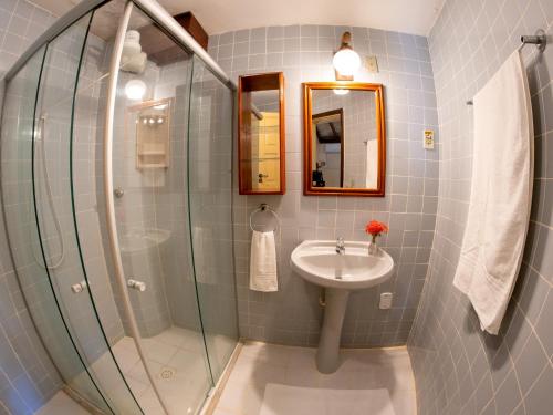 2 bedrooms, 4 beds